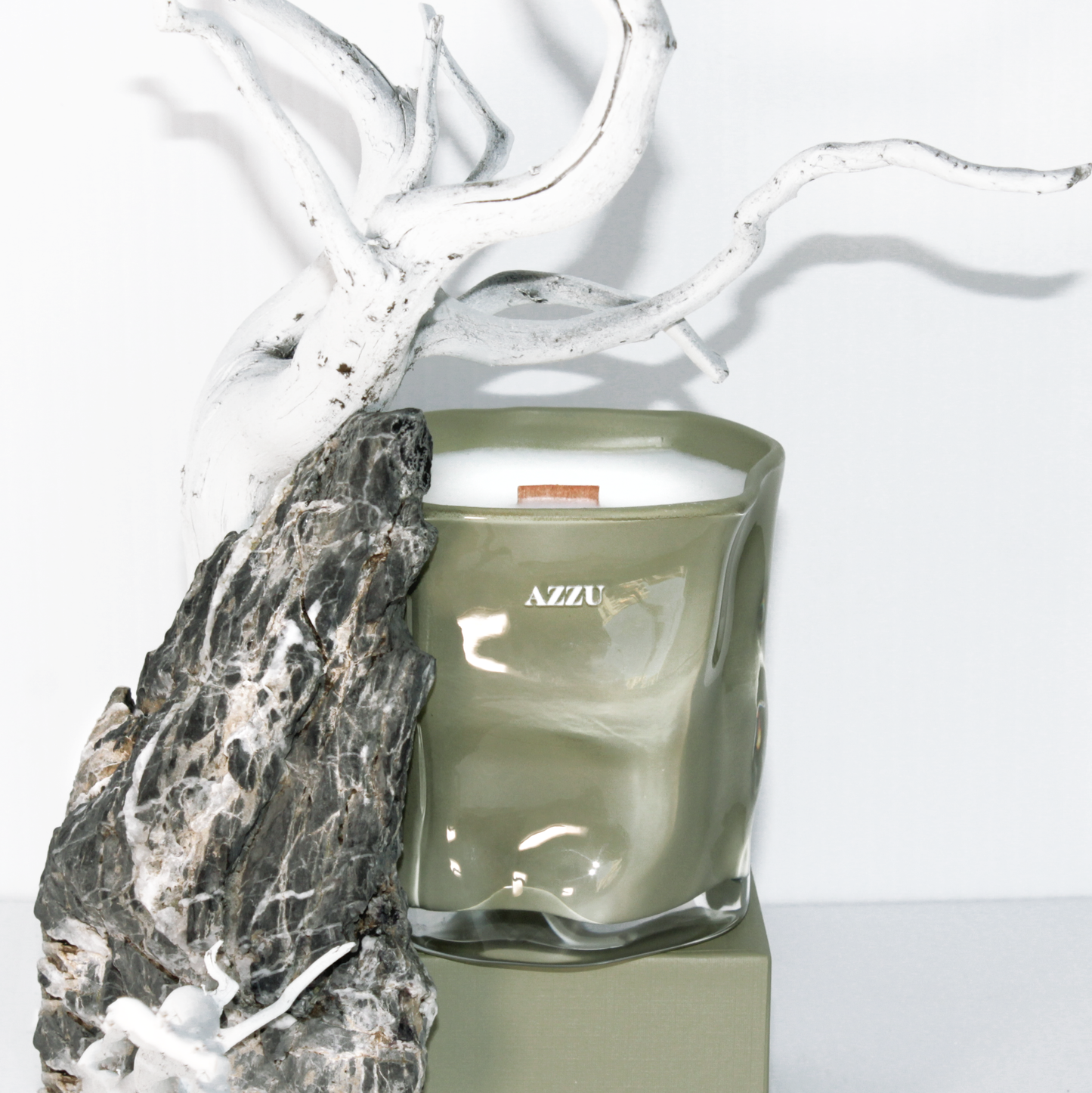 OUD WOOD & AMBER